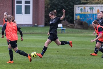 Bild 49 - Frauen TSV Wiemersdorf - VfR Horst : Ergebnis: 0:7